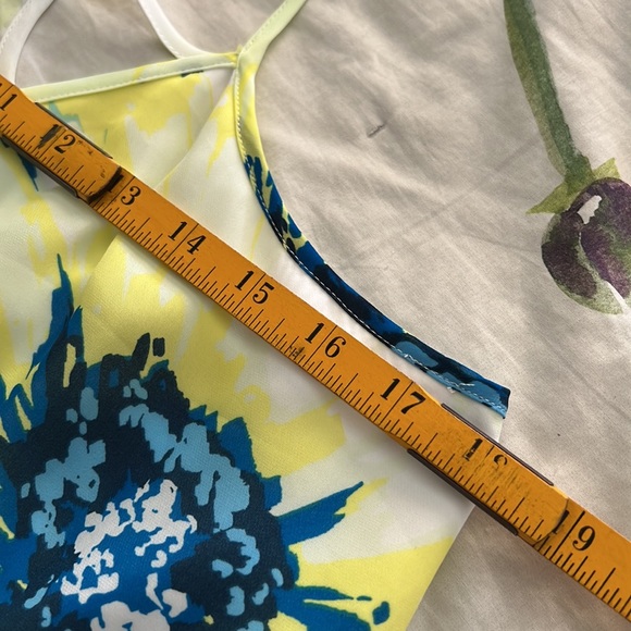 GUESS Flowy Floral Racerback Top - Picture 7 of 12